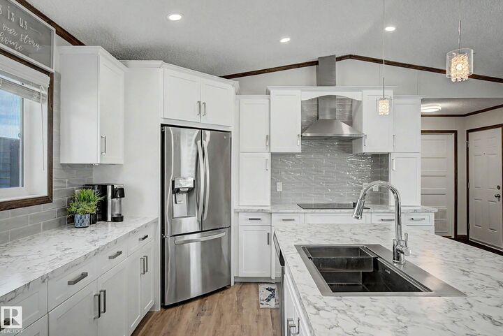 41310 Range Road 282 126 — photo 1