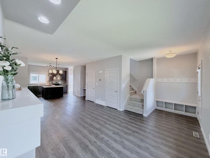 Property Photo: 6925 Cardinal Wynd SW AB T6W 2Y3