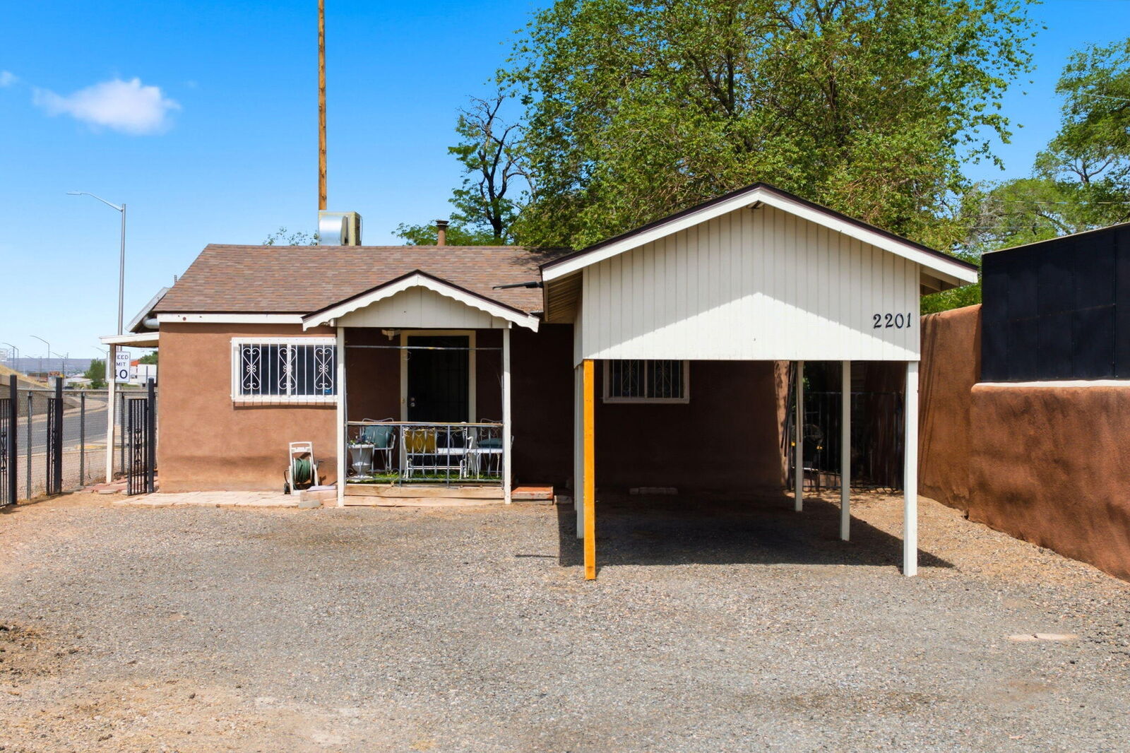 Property Photo:  2201 7th Street NW  NM 87102 