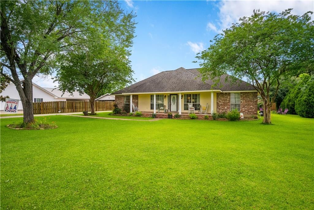 Property Photo: 237 Oak Villa Drive LA 71322