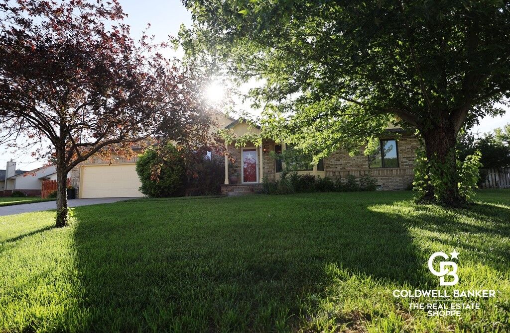 Property Photo:  1740 Andover Drive  KS 67846 