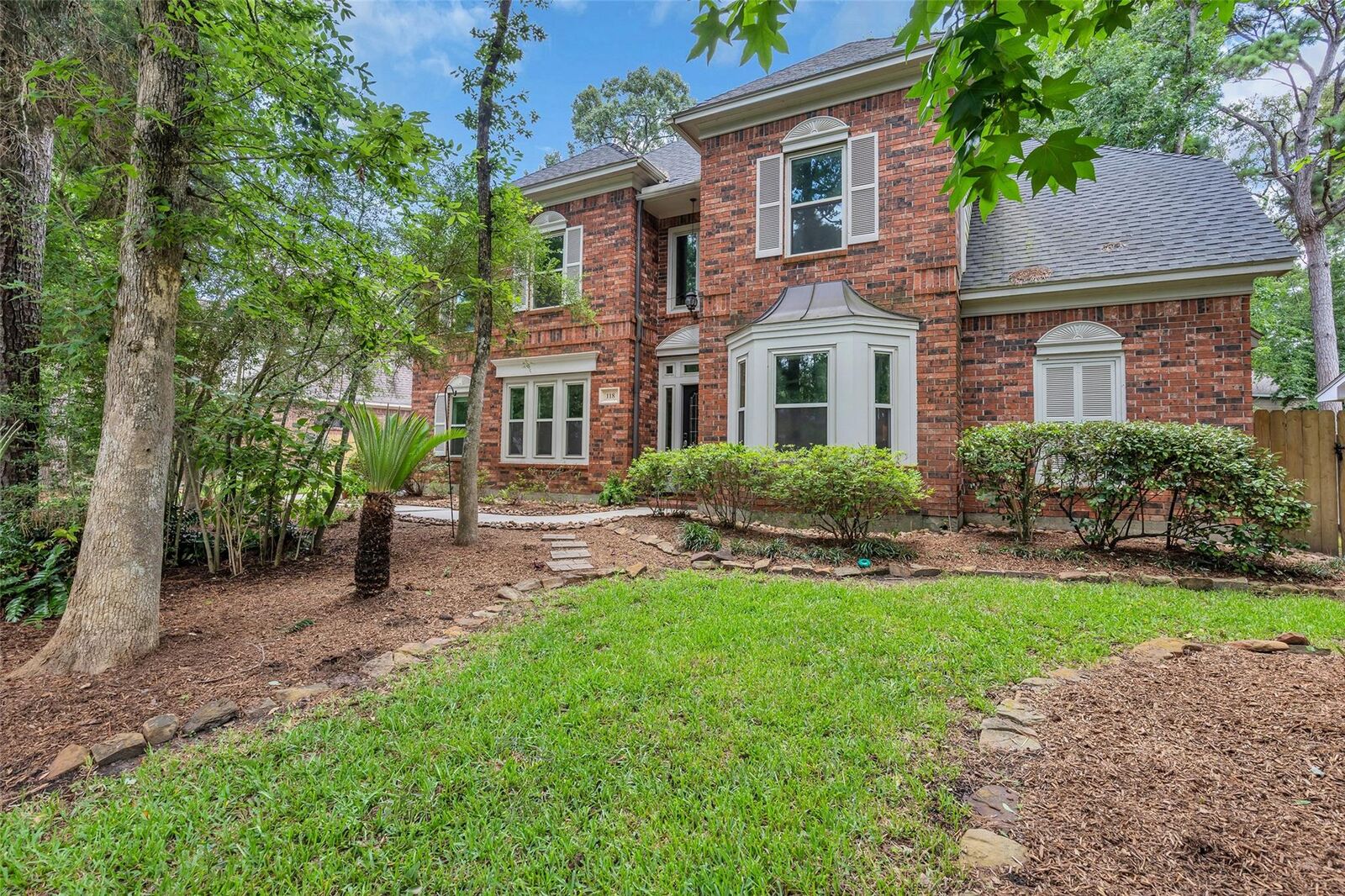Property Photo: 118 Quiet Oak Circle TX 77381