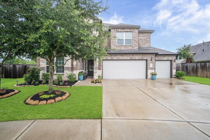 Property Photo: 410 Noble Cypress Lane TX 77469