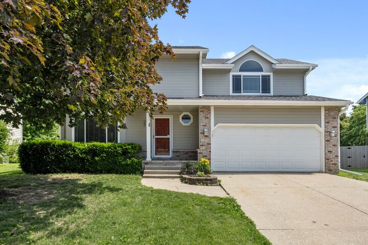Property Photo: 2805 NW Park Lane IA 50023