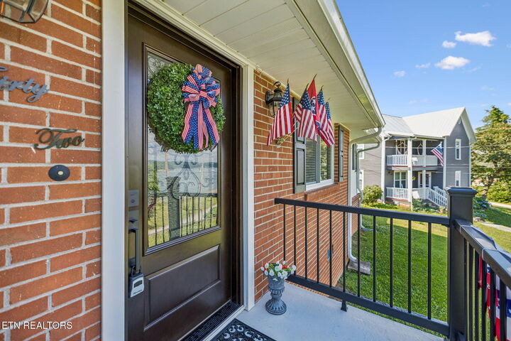 Property Photo:  332 Euclid Ave  TN 37763 