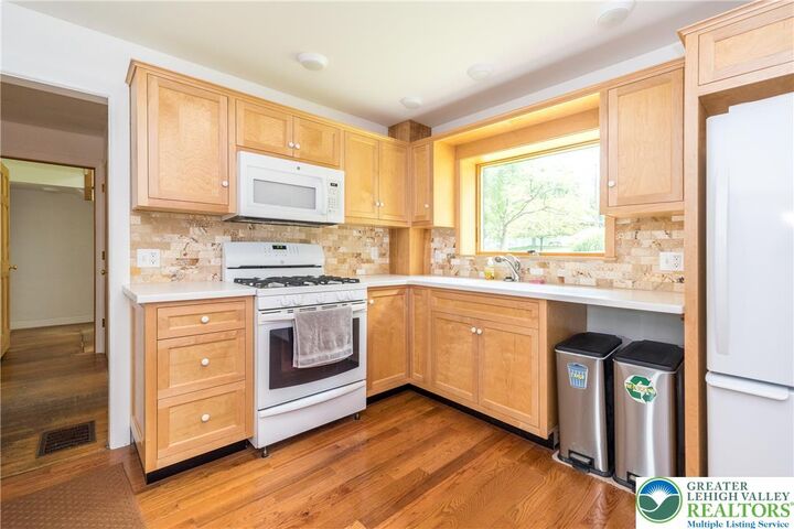 Property Photo: 1815 Leithsville Rd PA 18055