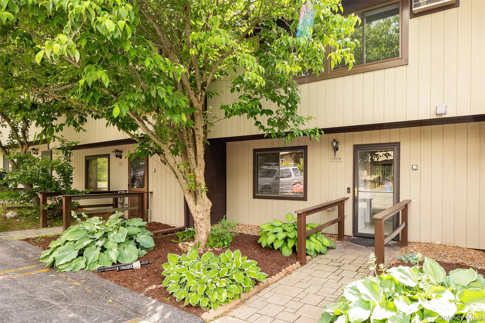 Property Photo:  1004 Chelsea Cove S  NY 12533 