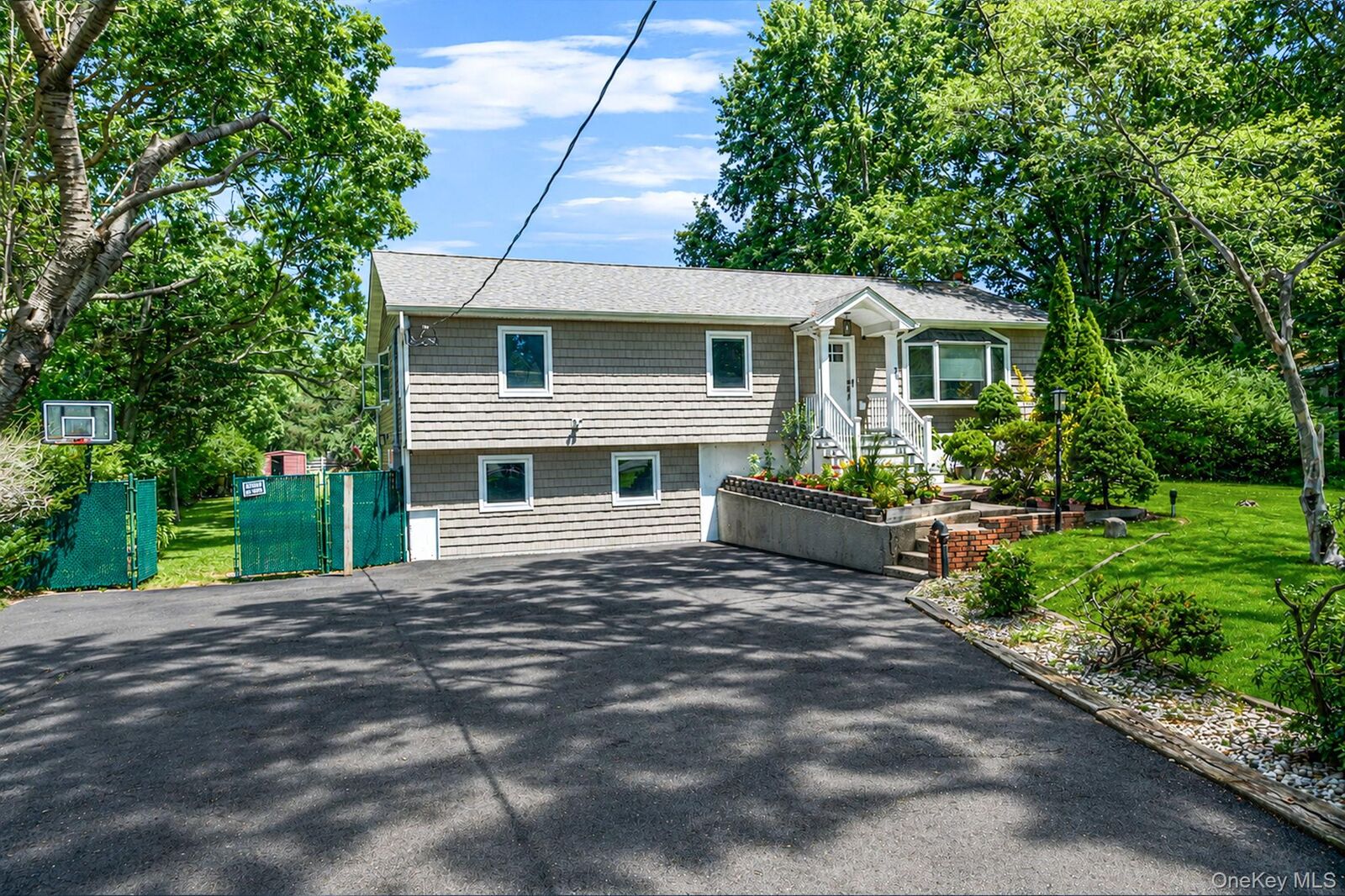 Property Photo:  7 Somerset Street  NY 11720 