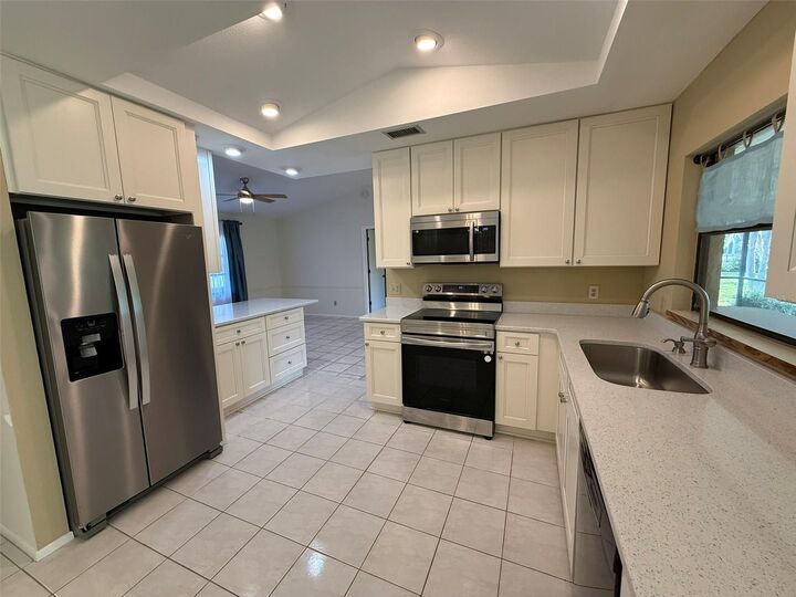 Property Photo: 4270 Ascot Drive FL 34291