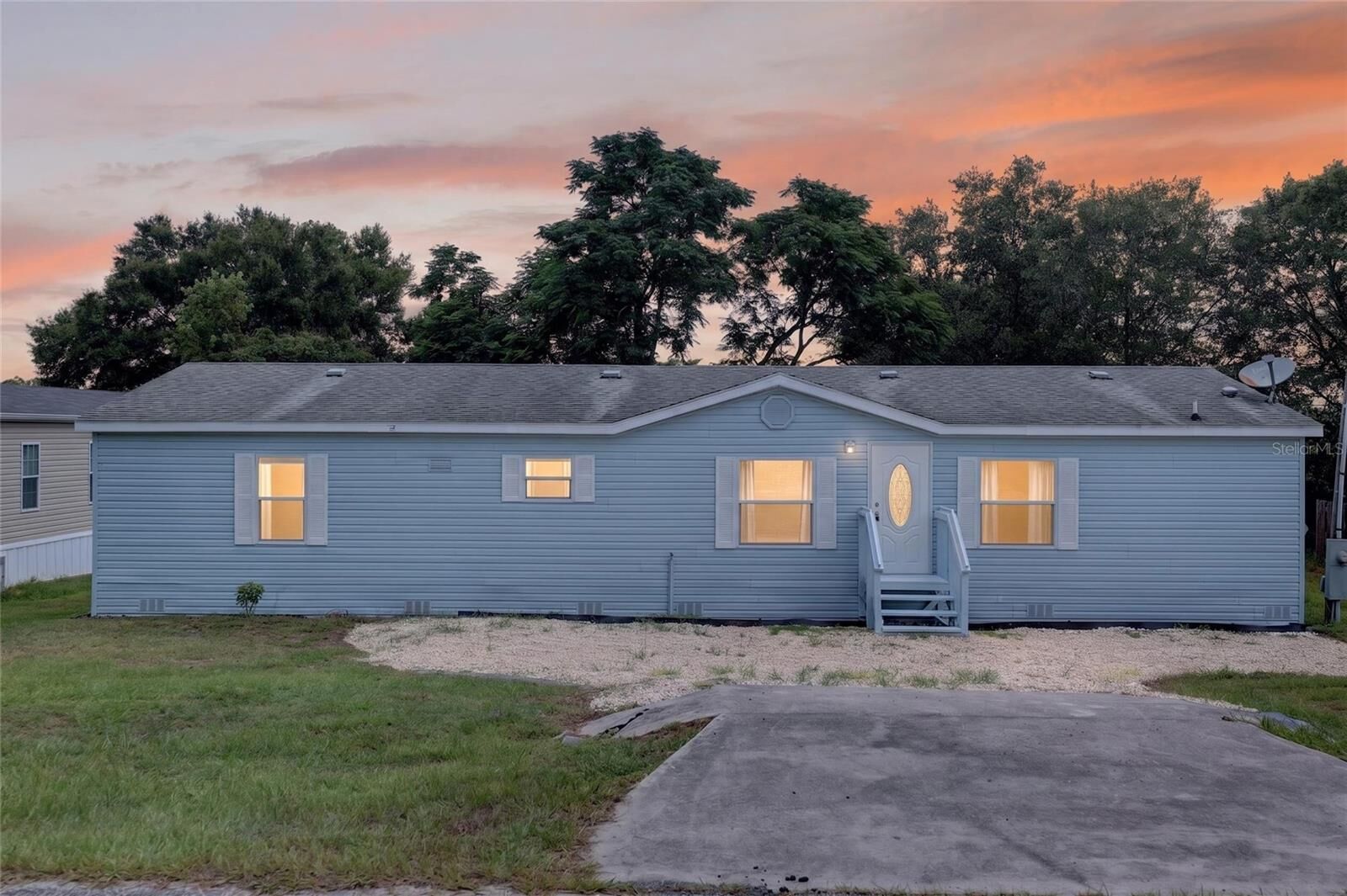 Property Photo: 225 Skyline Drive FL 32159