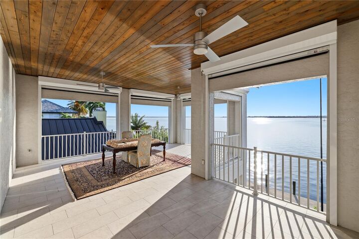 Property Photo:  2139 Palm Tree Drive  FL 33950 