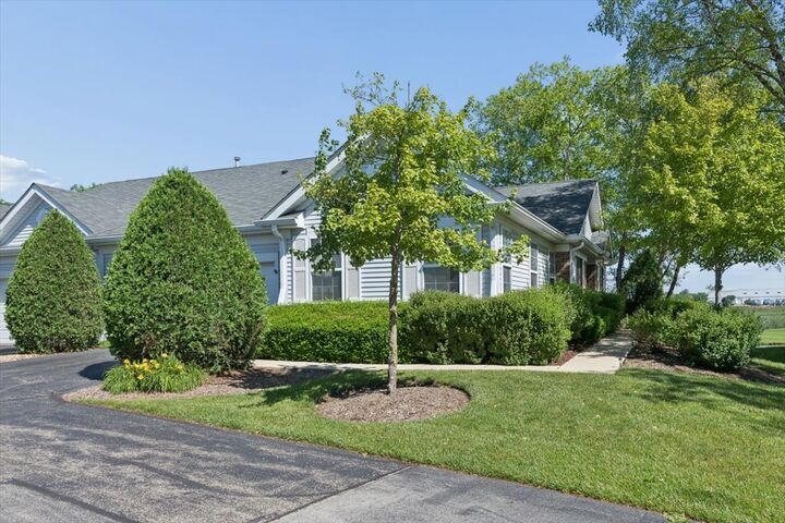 Property Photo: 21102 W Cypress Court IL 60544
