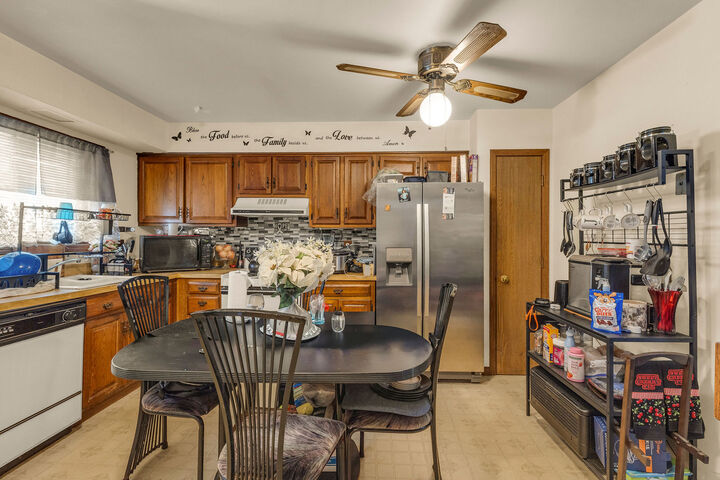 Property Photo: 920-922 Autumn Lane IL 60505