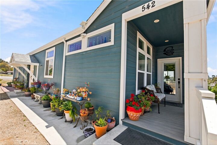 Property Photo: 542 Tilhisa CA 93420
