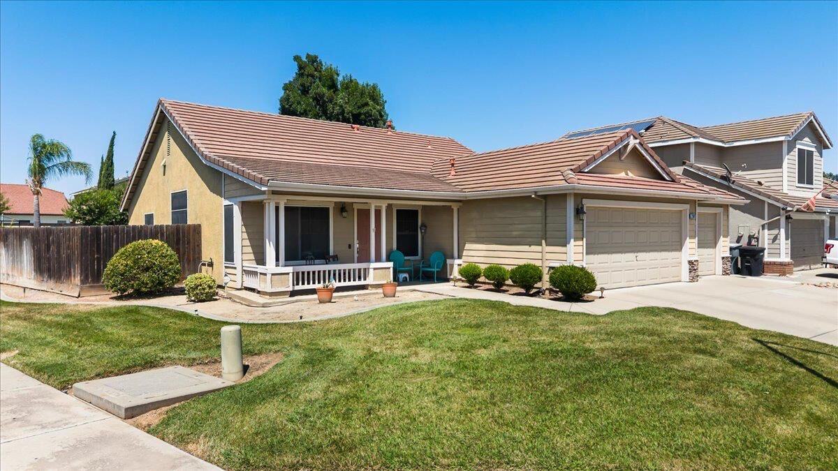 Property Photo:  2901 Gambler Hill Court  CA 95367 