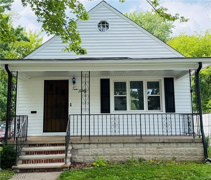 Property Photo: 1040 W 18th Street OH 44052