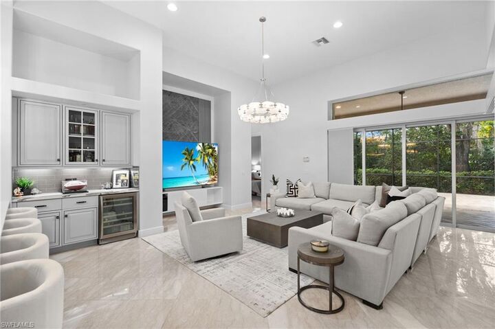 Property Photo: 480 Terracina Way FL 34119
