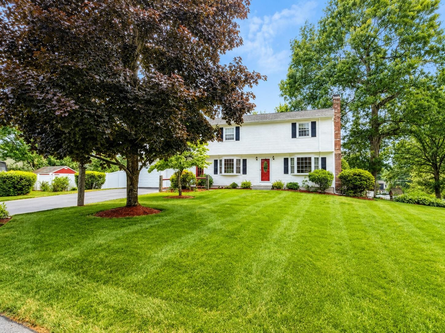 Property Photo: 1 Valleyview Drive NH 03054