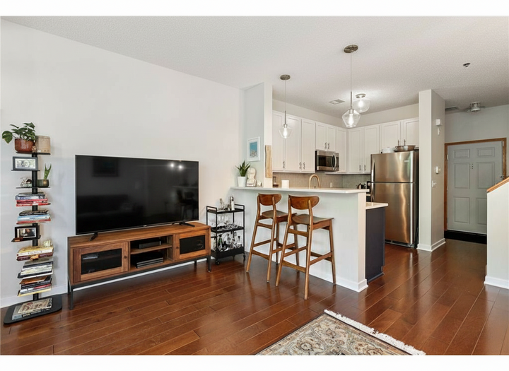 Property Photo:  615 N 1st Street 115  MN 55401 