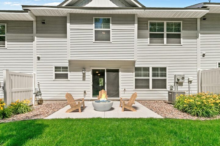 Property Photo:  5899 Moonlight Way NE  MN 55372 