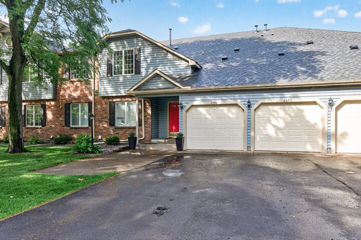 Property Photo:  2576 Moundsview Drive 7  MN 55112 