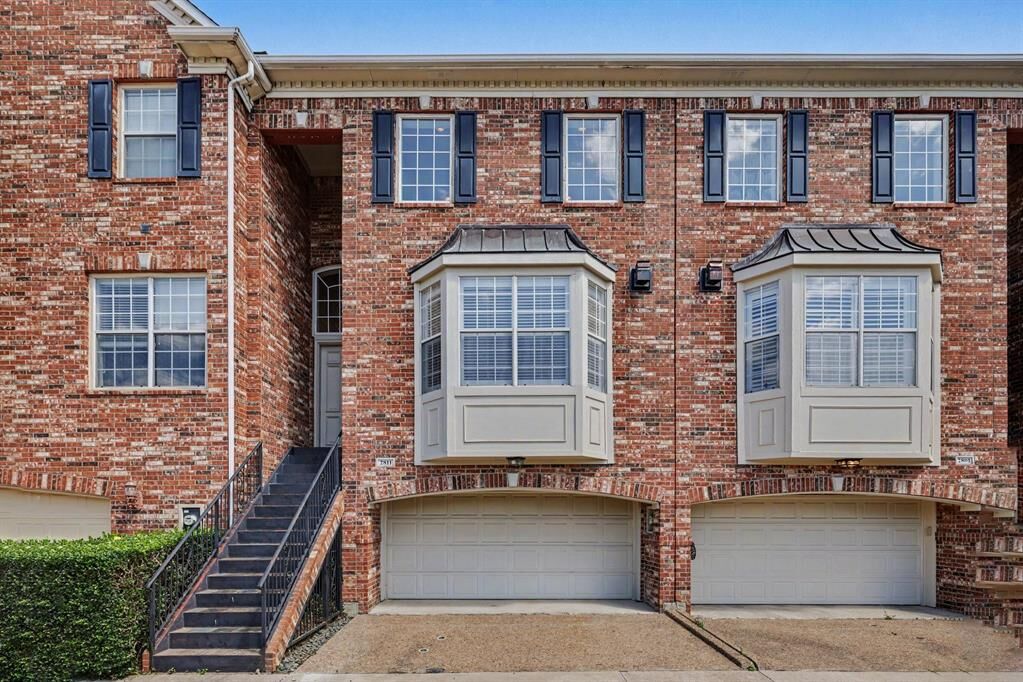 Property Photo: 2811 Welborn Street TX 75219