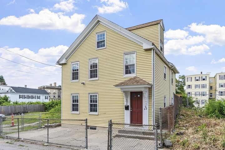 Property Photo: 52 Auburn St MA 01852