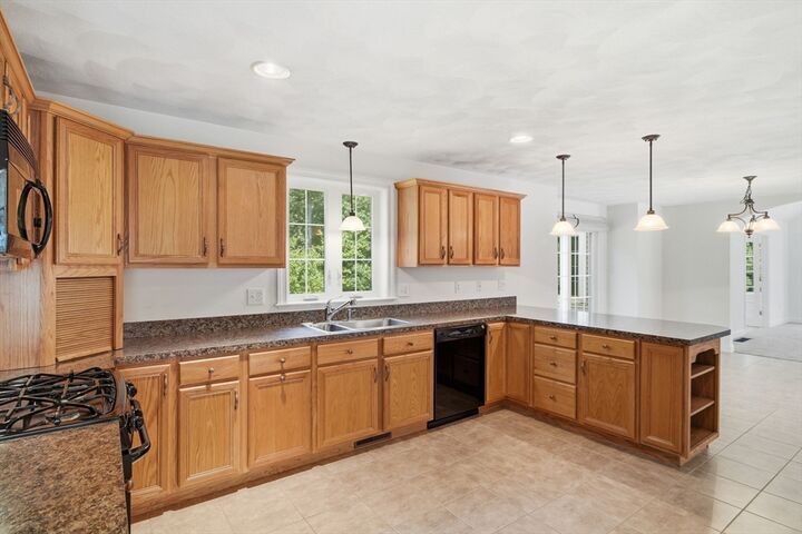 Property Photo:  21 Prospect Hill Dr  MA 01876 