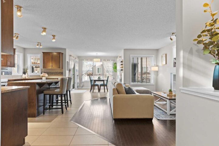 Property Photo:  74 Hillcrest Street SW  AB T4B 0Y7 