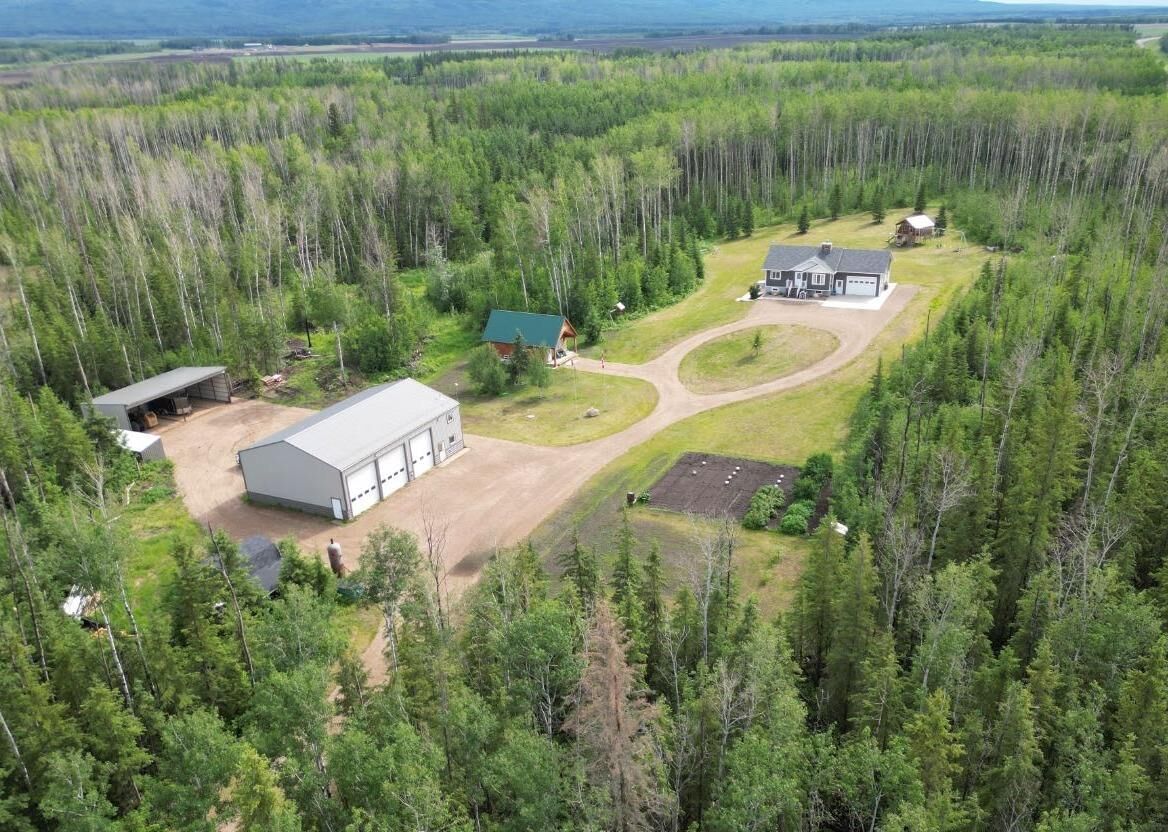 Property Photo: 15425 Hwy 697 AB T0H 2H0