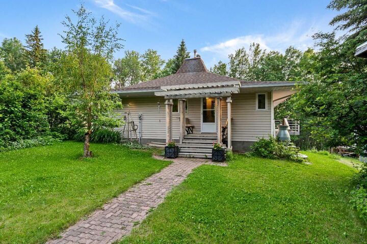 225, 5415 Township Road 594 — photo 1