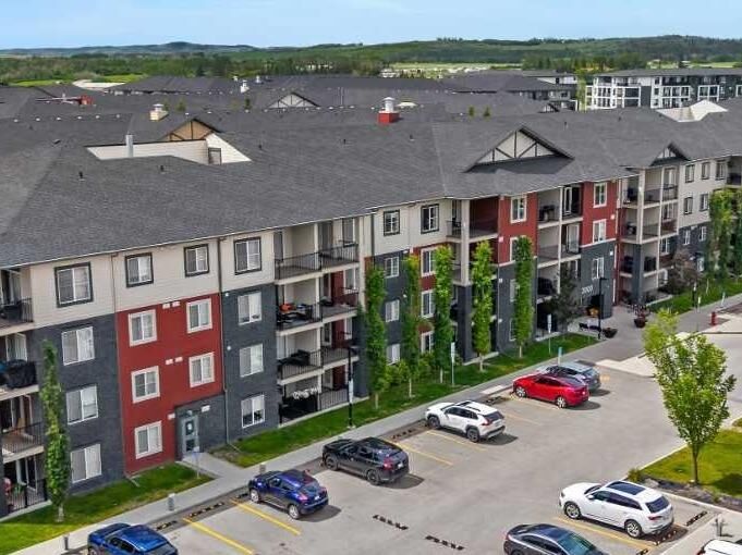 Property Photo:  81 Legacy Boulevard SE 3406  AB T2X 2B9 