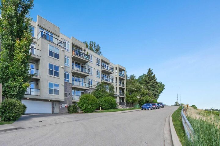 540 5 Avenue NE 205 — photo 1