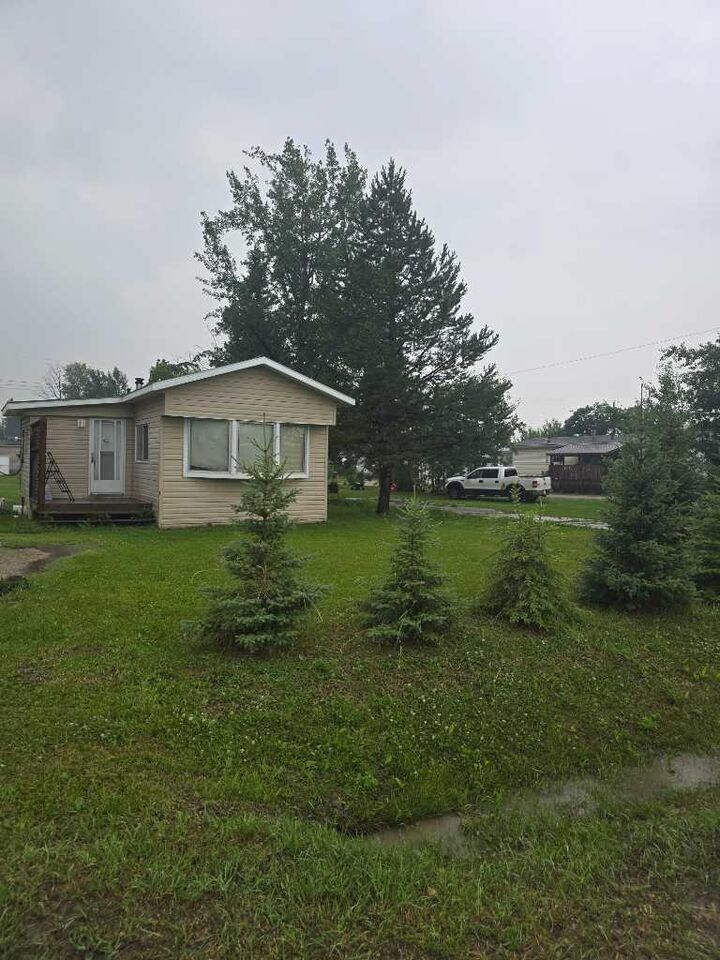 72133 Range Road 11 305 — photo 1