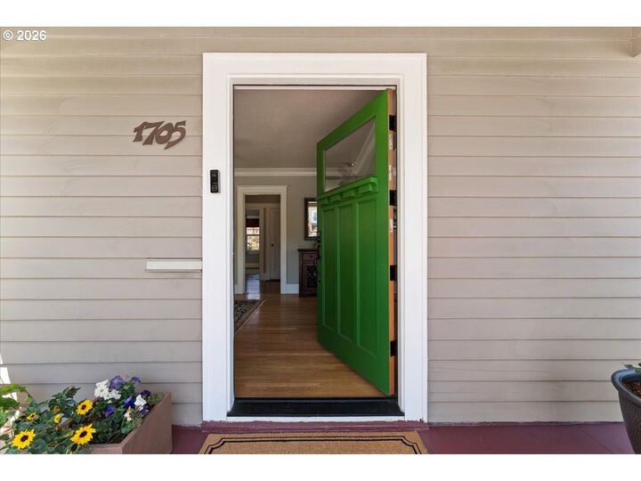 Property Photo: 1705 N Terry St OR 97217