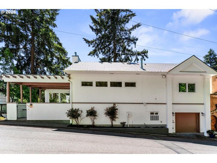 Property Photo:  96 NW Maywood Dr  OR 97210 