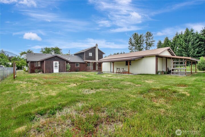 Property Photo: 930 Commercial Avenue WA 98241