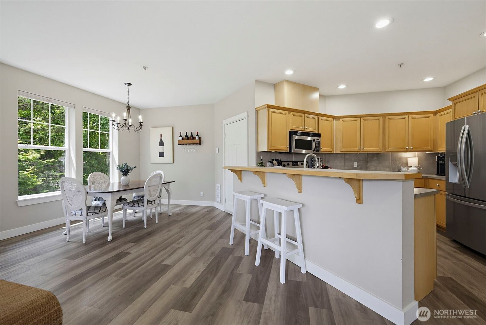 Property Photo:  7705  Fairway Avenue SE 204  WA 98065 