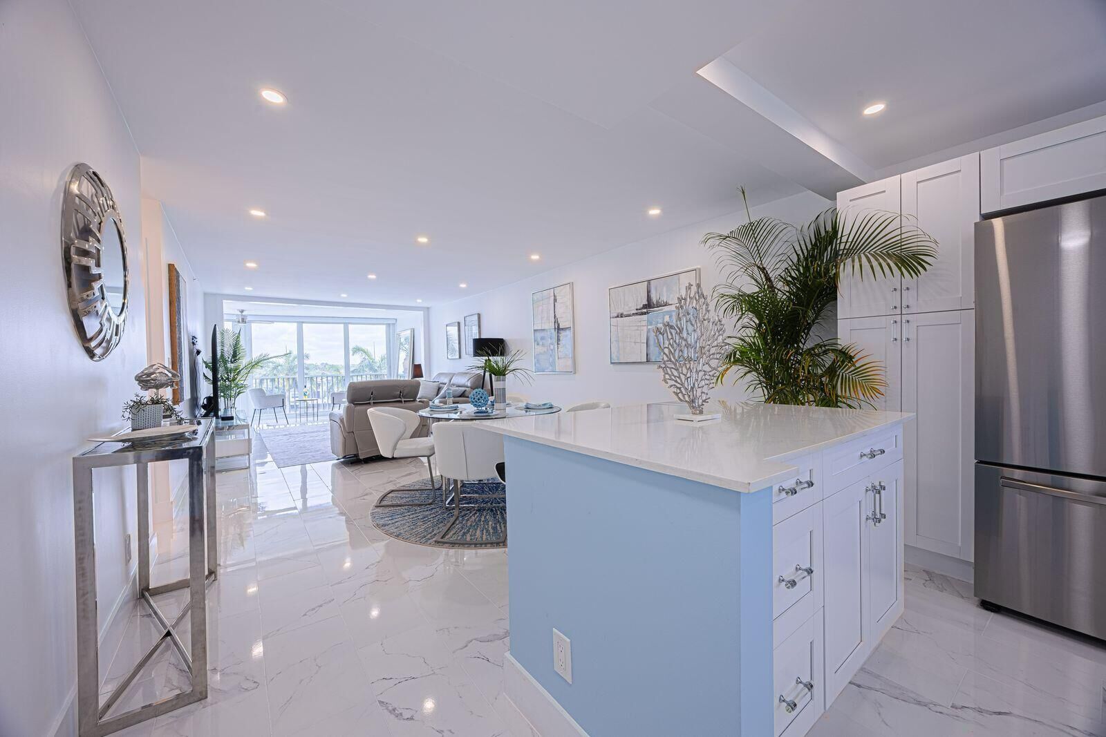 Property Photo: 3224 S Ocean Boulevard 612B FL 33487
