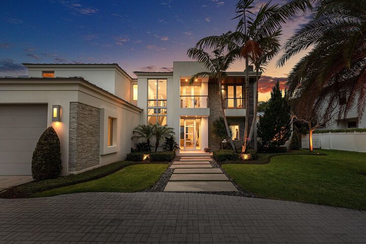 Property Photo:  1508 Lake Drive  FL 33444 