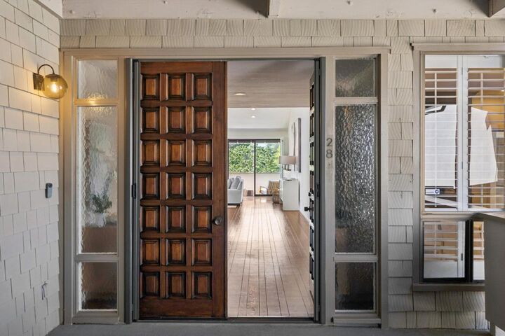 Property Photo:  28 Mansion Court 727  CA 94025 