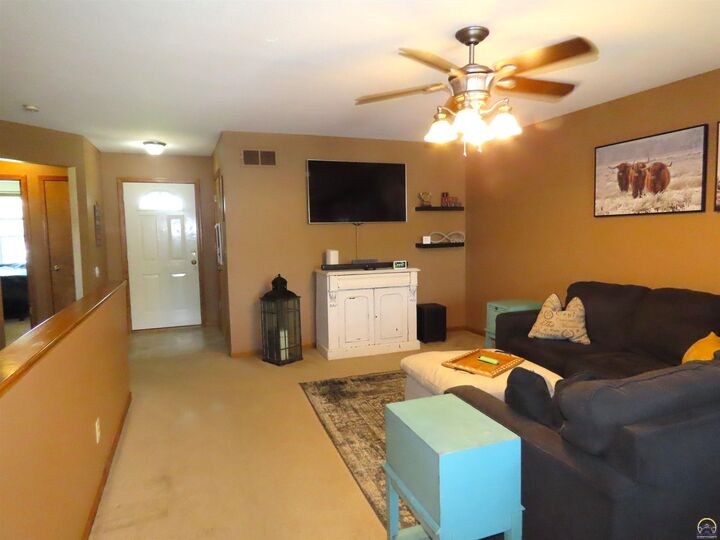 Property Photo: 3909 NW Fielding Ter KS 66618