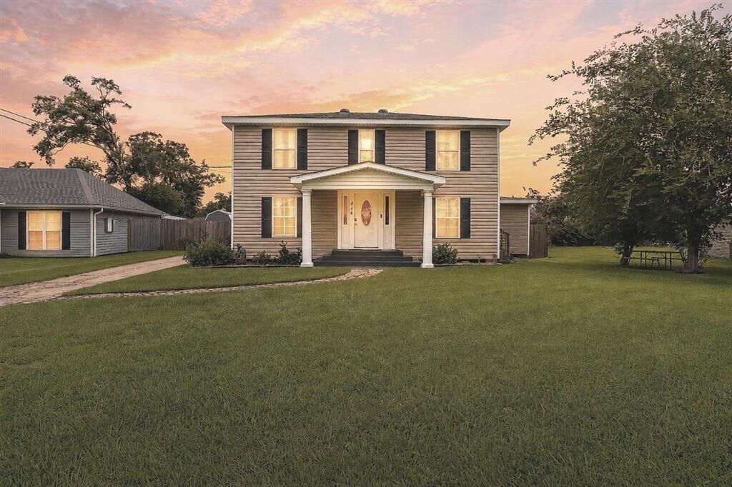 Property Photo: 416 Tamarack Street LA 70663