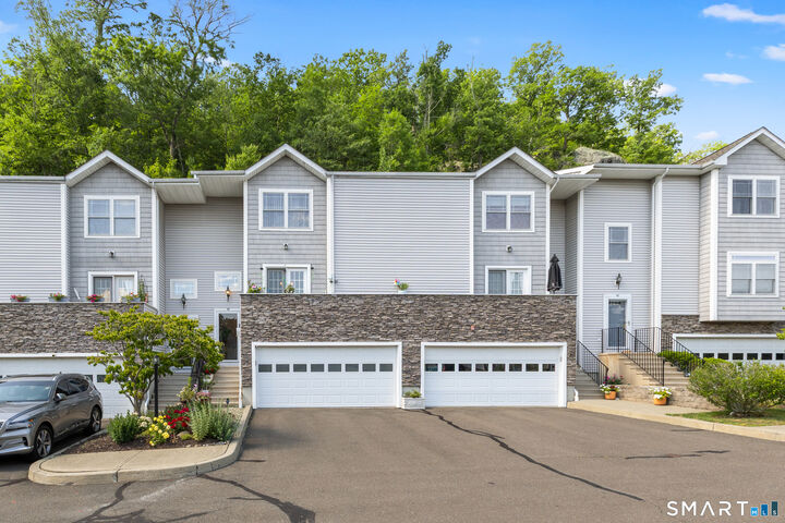 Property Photo:  48 Stetson Place 48  CT 06811 
