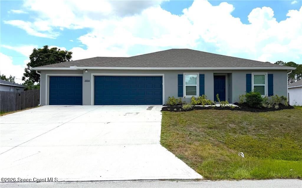 Property Photo:  1014 Hammacher Avenue SW  FL 32908 