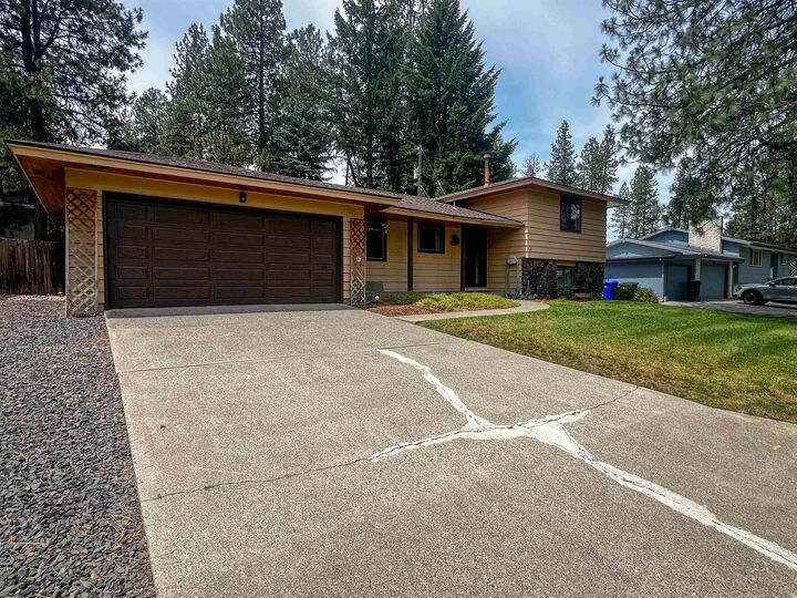 Property Photo: 11325 N Post St WA 99218