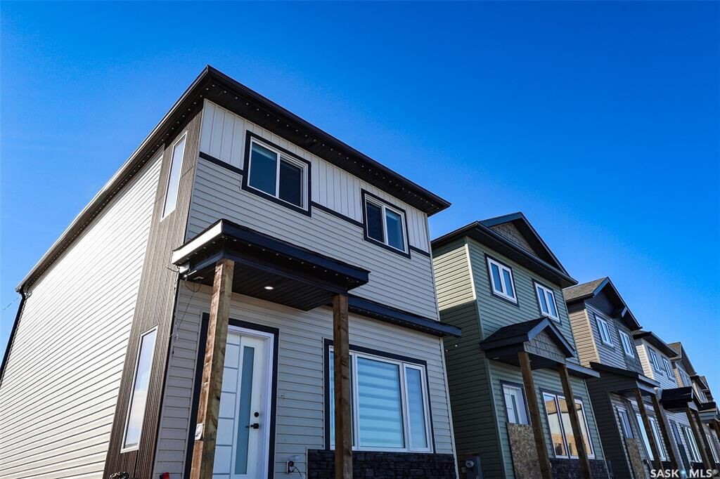 Property Photo: 1615 Richardson Road 155 SK S7R 0N3