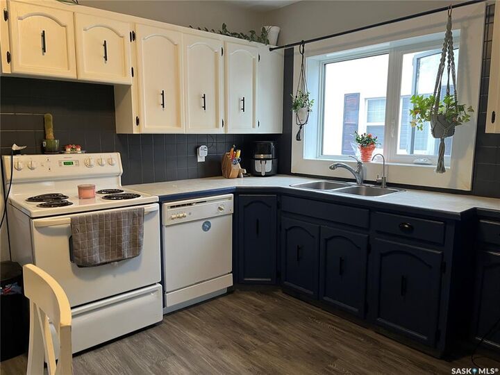 Property Photo: 2322 Reynolds Street SK S4N 3N5