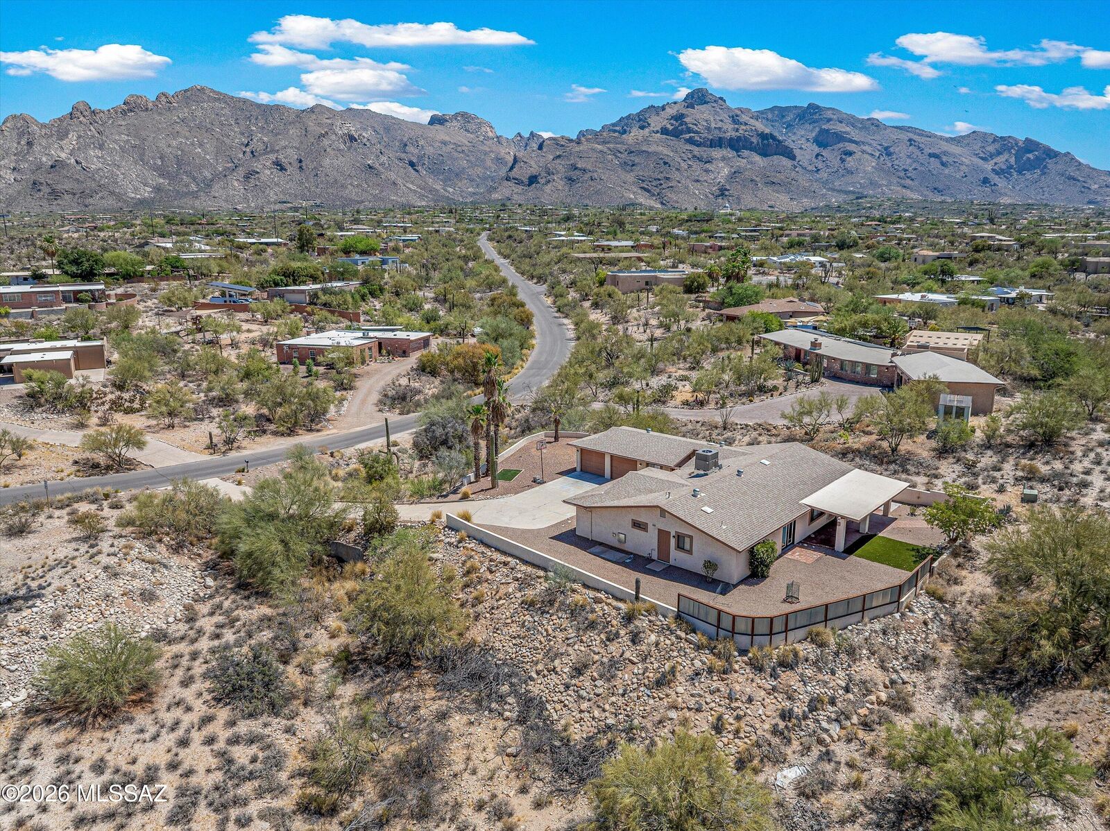 Property Photo:  6902 N Camino De Las Candelas  AZ 85718 
