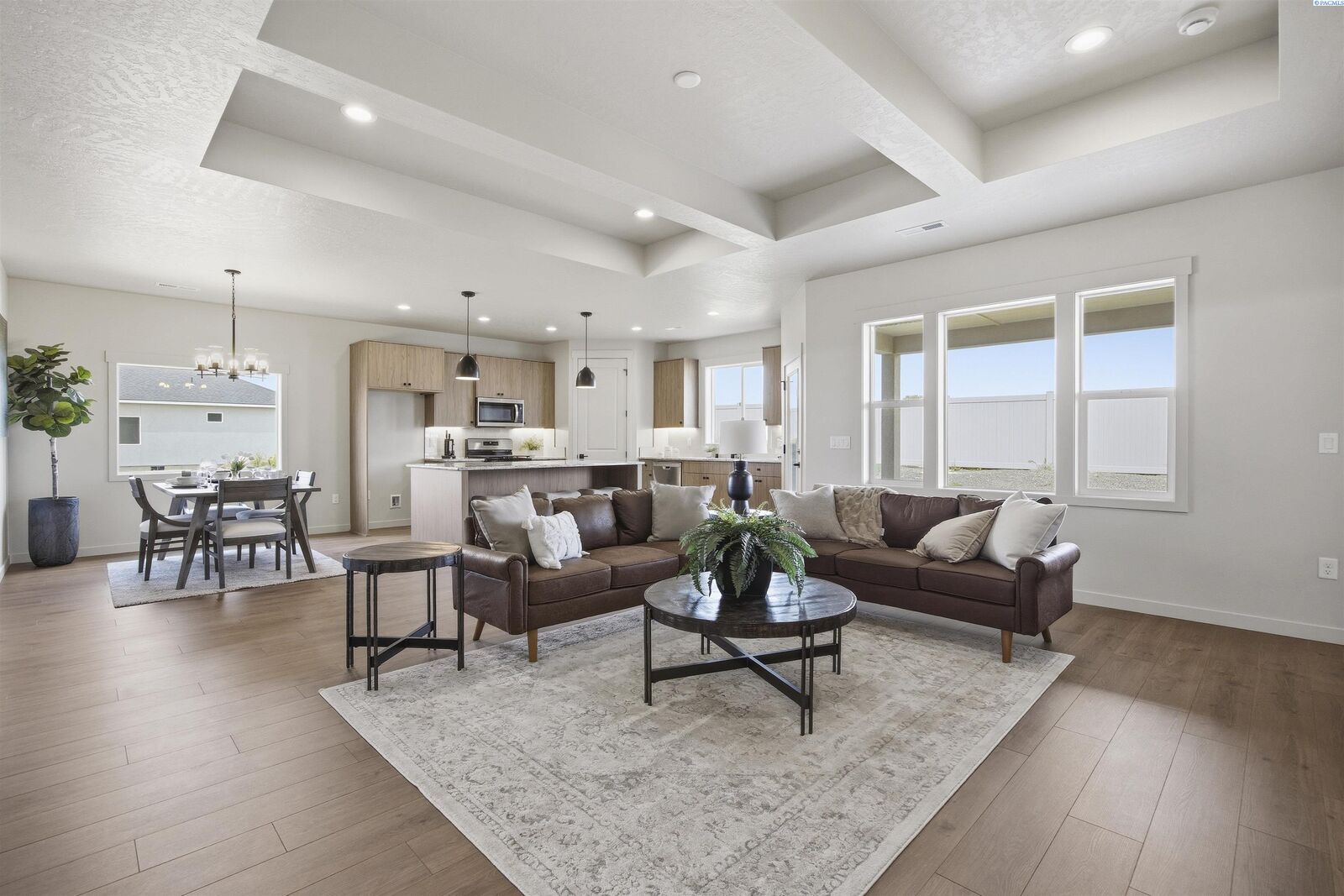 Property Photo:  203 Packer St  WA 99350 